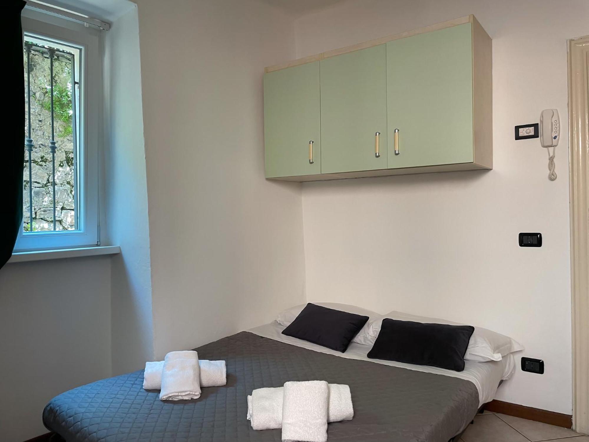 Roncati 7 Center Town Studio Apartments Bellagio Esterno foto