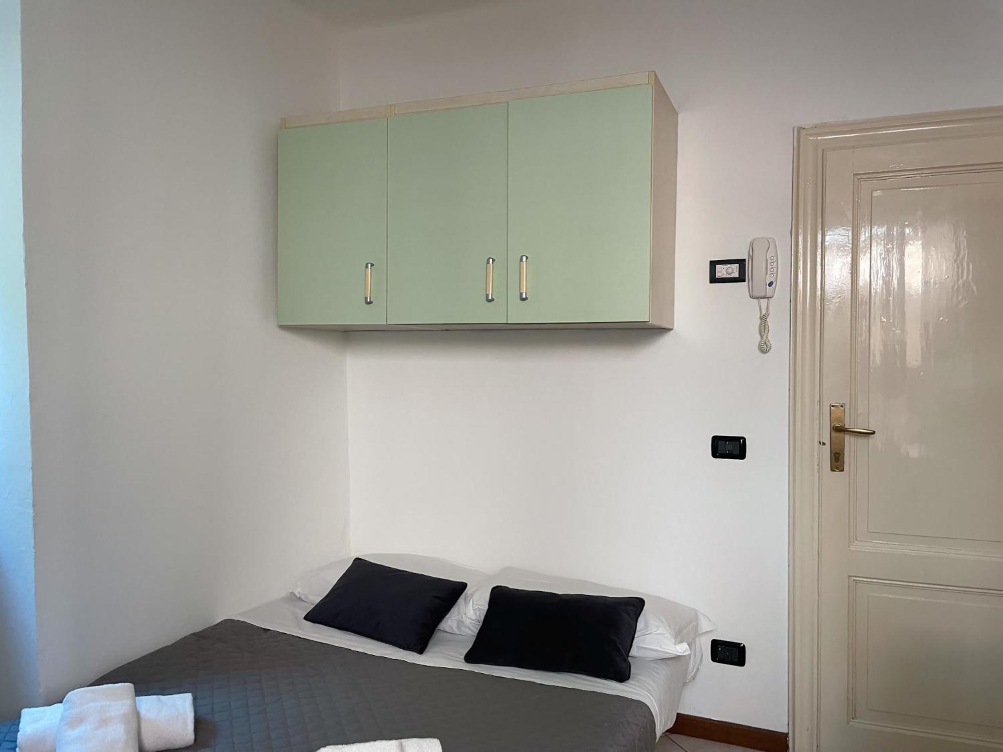 Roncati 7 Center Town Studio Apartments Bellagio Esterno foto