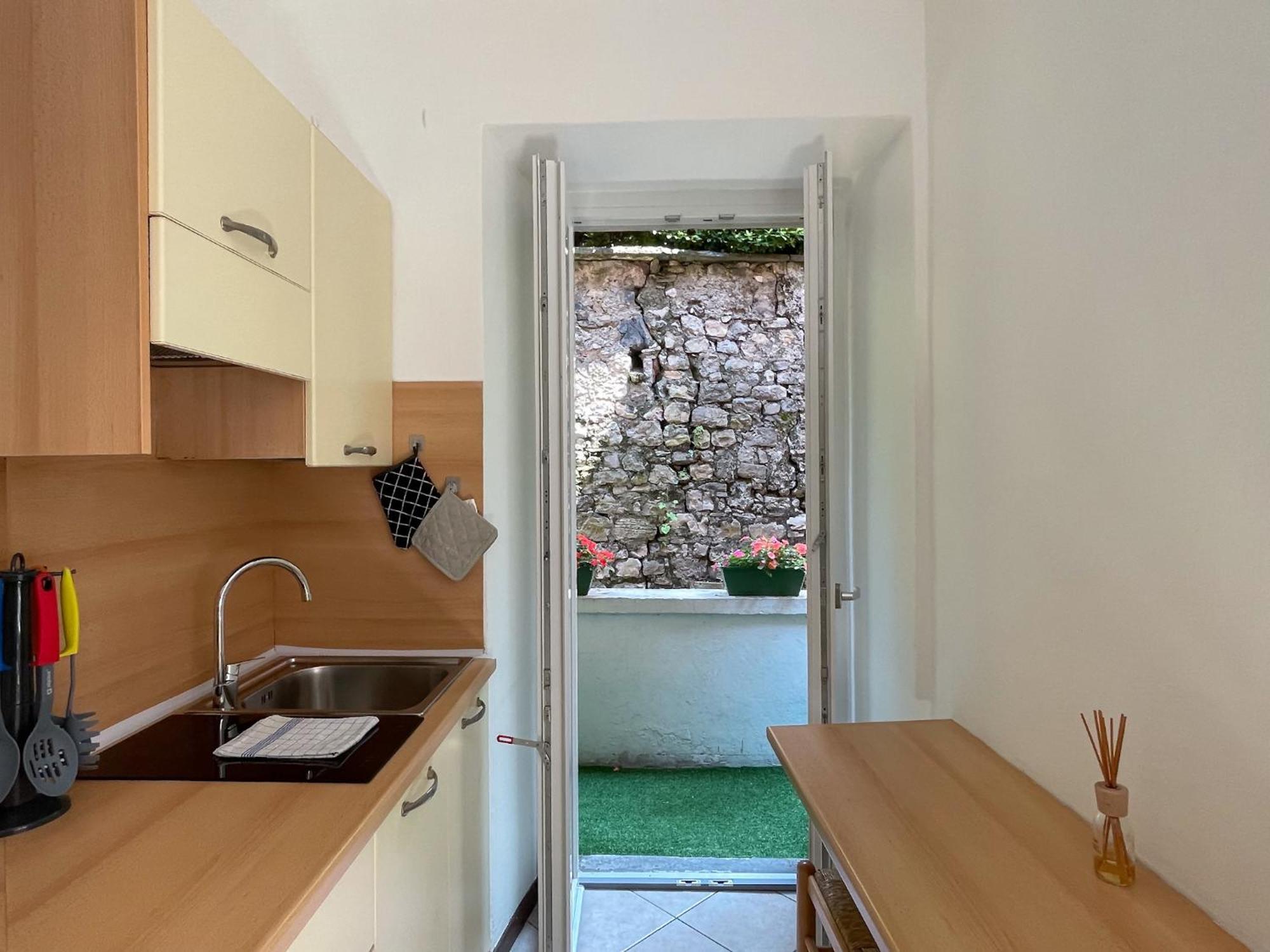 Roncati 7 Center Town Studio Apartments Bellagio Esterno foto